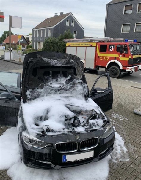 PKW brennt auf Tankstellengelände Einsatzbericht Hattingen