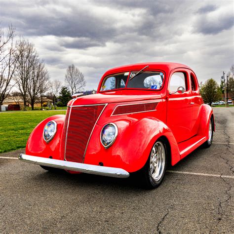 1937 Ford Coupe Hot Rod