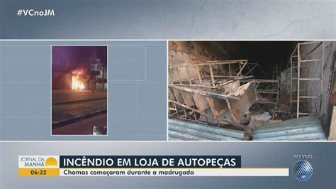 Loja De Autope As Fica Destru Da Ap S Inc Ndio Em Salvador Bahia G