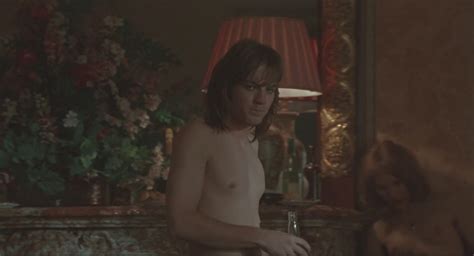 Naked Emily Woof In Velvet Goldmine