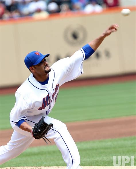 Photo New York Mets Starting Pitcher Johan Santana Throws A Pitch At