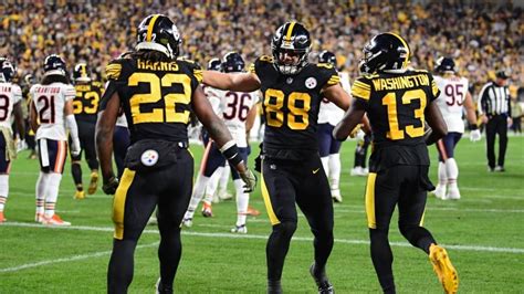 Steelers Hold Off Bears Comeback Roll To 4th Consecutive Victory