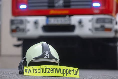 Feuerwehr Einsatz in Wuppertal wegen Brand in Küche