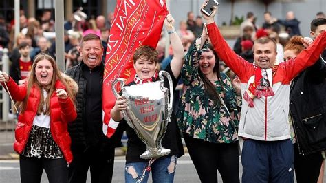 Champions League Crowds Number 750000 At Liverpool Parade Bbc News