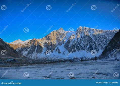 Snow Filled Mountains at Sonmarg Stock Image - Image of fall, scene ...