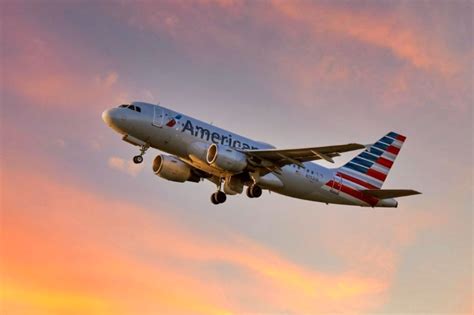 American Airlines Flight Attendants Vote Overwhelmingly To Authorize