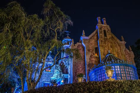 Disneyland Haunted Mansion Wallpaper