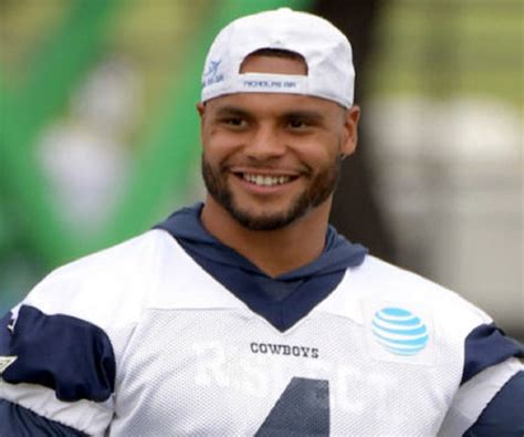 Dak Prescott Biography - Facts, Childhood, Family Life & Achievements