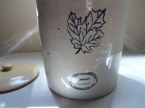 Western Stoneware Gallon Crock Maple Leaf Monmouth Vintage Antique