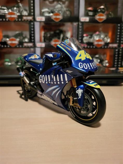 Minichamps 1 12 2004 Yamaha YZR M1 Valentino Rossi Catawiki