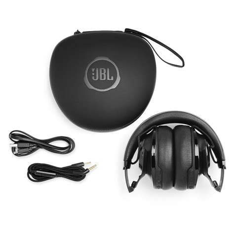 JBL CLUB 950NC Wireless Noise Cancelling Headphones Black Gear4music