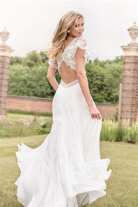 Schlichte Brautkleider Schlichte Hochzeitskleider Elegant Puristisch