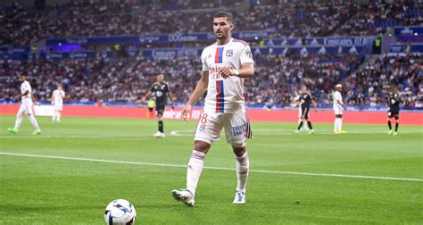 OL Manchester City prêt à sauter sur Houssem Aouar