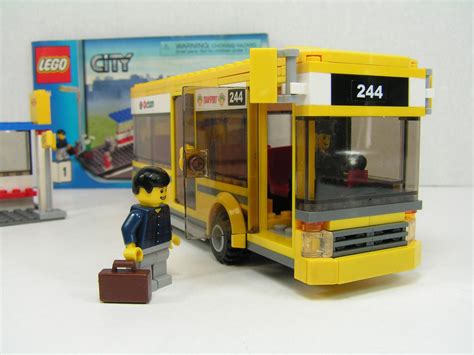 Lego City Yellow Bus & Bus Stop Only From Set 7641 | #1786402017