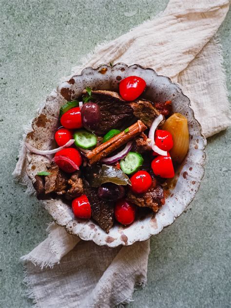 Griekse Stifado Fantastisch Recept Voor Grieks Stoofvlees Flying Foodie