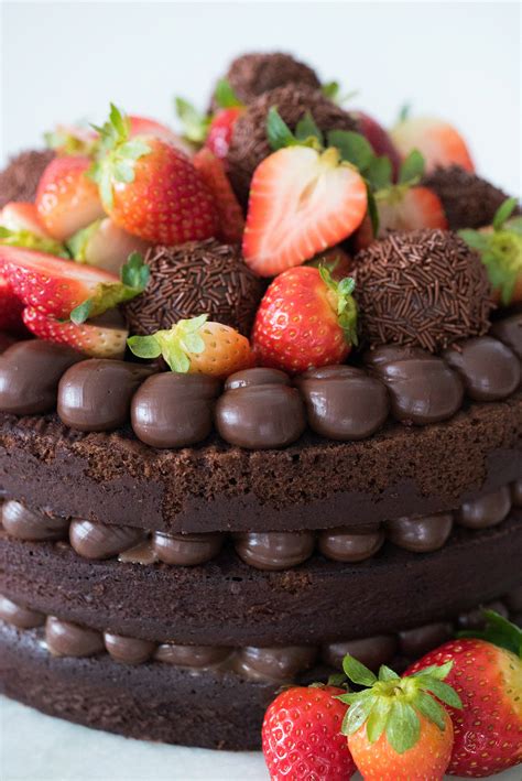 Bolo Naked De Brigadeiro E Morango Danielle Noce