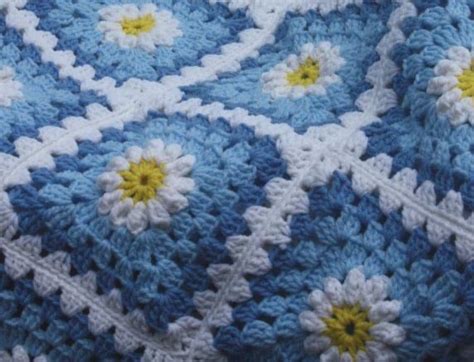 Crochet Blanket How to Beginner - The World Crochet