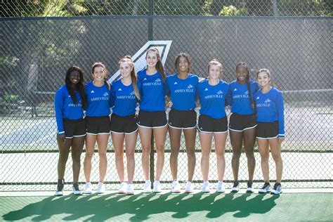 Tennis team faces total cancellations mid winning streak – The Blue Banner