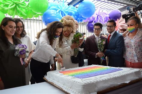 Más De 100 Parejas Del Mismo Género Contrajeron Matrimonio A Un Día De La Marcha Del Orgullo