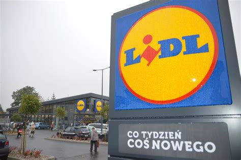 Wszystkie sklepy sieci Lidl przejdą na zieloną energię już w 2022 r