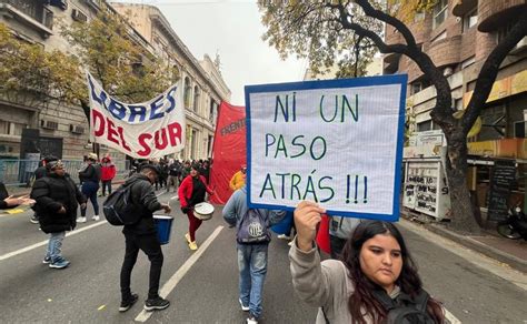 Organizaciones Sociales Levantaron Los Piquetes En Buenos Aires Y En