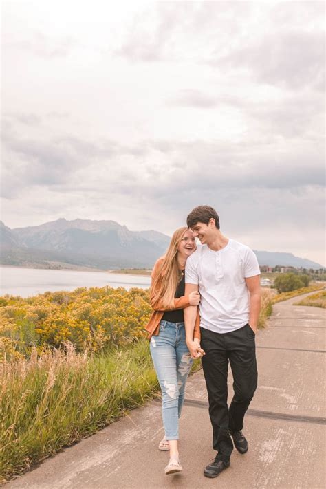 Outdoor Couples Photoshoot Inspiration