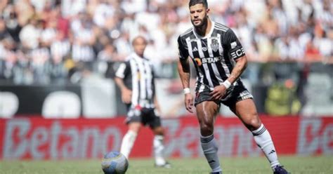 Atlético empata o Atlético GO em Belo Horizonte e deixa campo vaiado