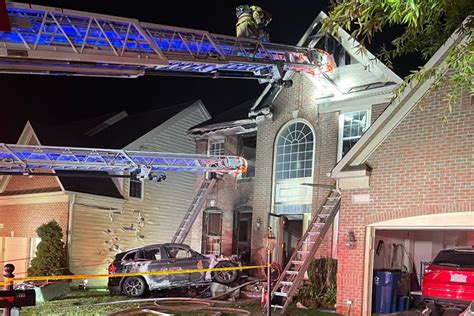 Police Man In Stolen Bmw Crashes Into Fairfax Co Front Yard Starts