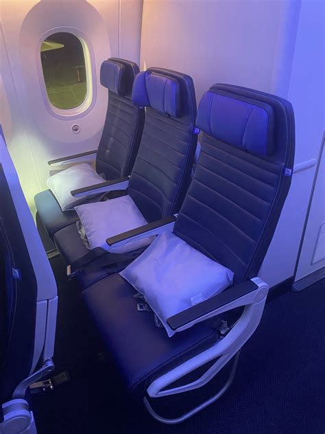 United Boeing 787 Premium Economy