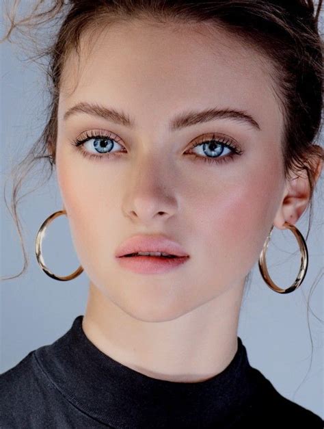 Pin By Alessandro Cavazzoni On Salvataggi Rapidi Blue Eyed Girls