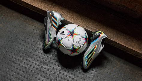 Adidas D Voile Des Crampons Pour La Ligue Des Champions