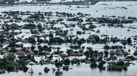 Ukraine Updates Kakhovka Dam Blast Threatens Water Supply DW 06 11