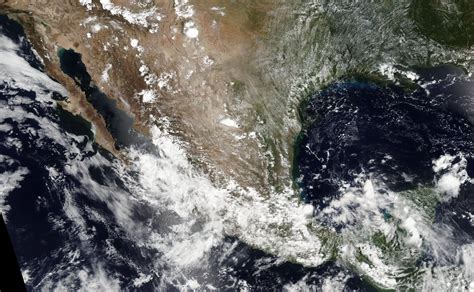 18 de 32 estados afectados con lluvias fuertes a torrenciales por