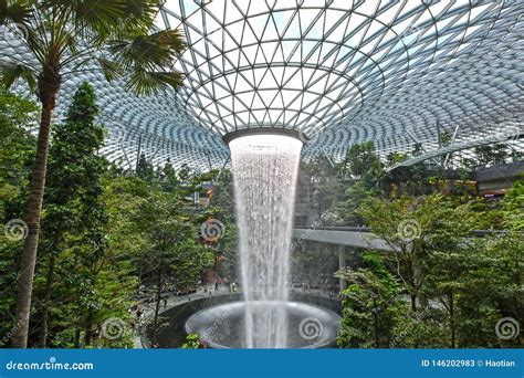 Jewel Changi Airport HSBC Rain Vortex Editorial Stock Photo - Image of ...