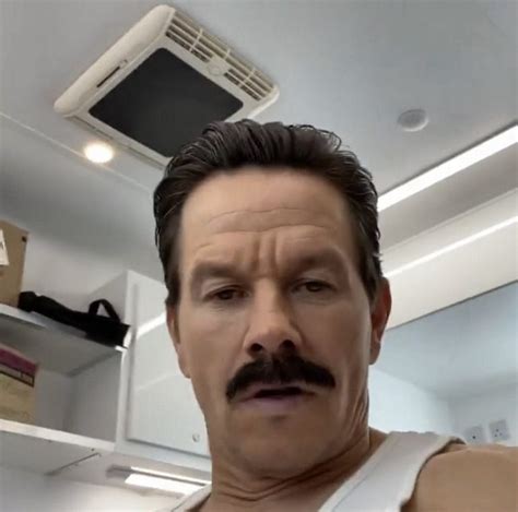 Mark Wahlberg Gives Us A First Look At His Sully Character From The