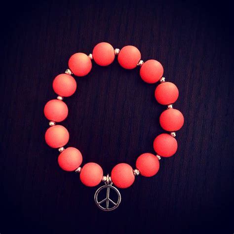 Racelet Lili Z Hyppiz Corail Peace Couleur Corail Disponible Sur