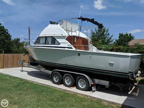 Bertram 28 Flybridge For Sale Rightboat