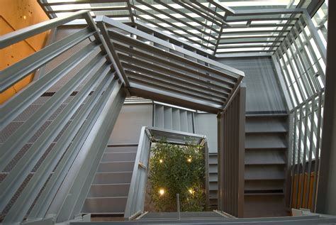 601 King Street Condominiums — James E. Roberts-Obayashi Corporation