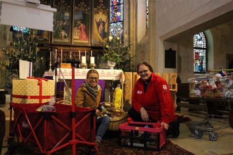 Volksschüler engagieren sich für den Rotkreuz Markt