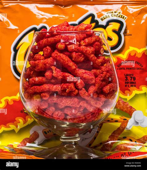 Hot Cheetos Puffcorn