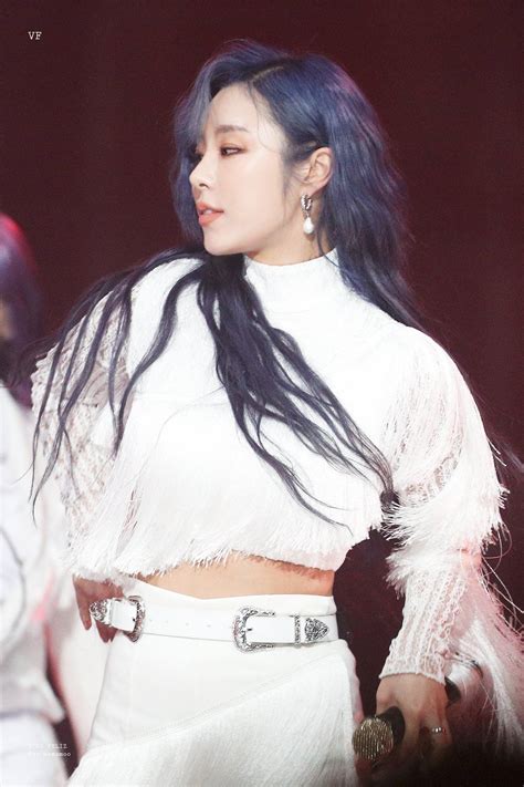 𝗩𝗜𝗗𝗔 𝗙𝗘𝗟𝗜𝗭 on Twitter Mamamoo Wheein mamamoo Wheein blue hair