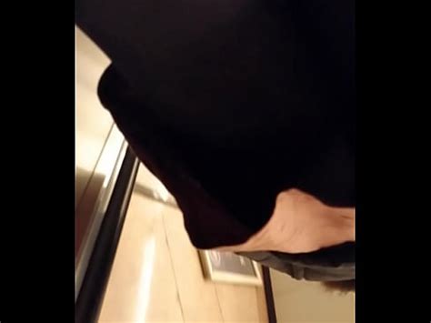 Upskirt en público XVIDEOS