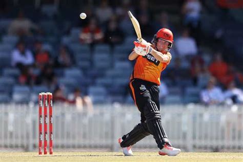 WBBL: Beth Mooney ton floors Renegades | Cricbuzz.com