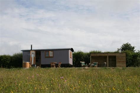 Discover The Best Shepherd S Hut Rentals In United Kingdom With Wifi