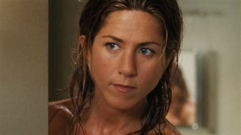 A Jennifer Aniston Comedy Is Climbing The Charts On Streaming | GIANT ...