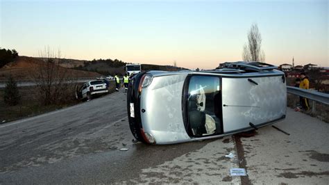 Kırıkkale de otomobille hafif ticari araç çarpıştı 6 yaralı Son