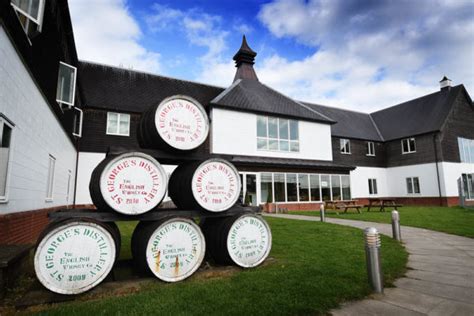 The 15 Best Distilleries In England To Sip Whiskey And Gin Wandering