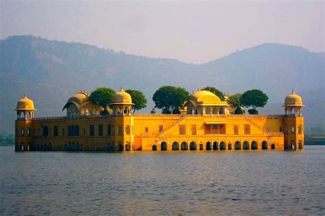 Overnight Jaipur Tour From Delhi By Car