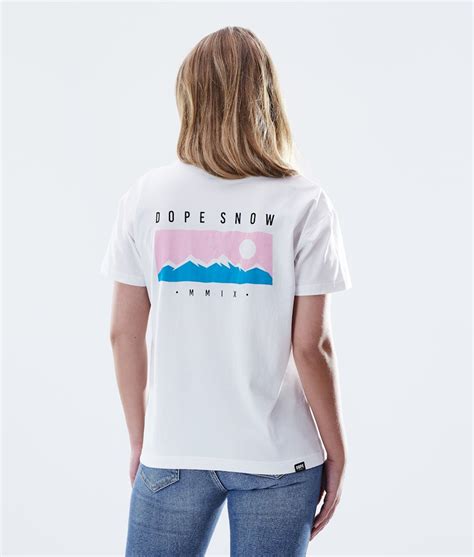 Women's Streetwear T-shirts | Free Delivery | Dopesnow.com