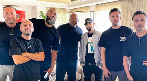 The Doc Thanks Eminem Dr Dre And Others For Working On New Documentary